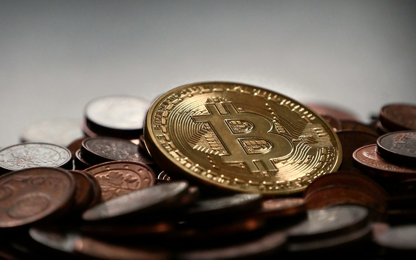 Bitcoin sinks below $8,000 in worst week since 2013