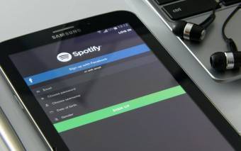 Spotify launches in India amid court battle with Warner Music Group
