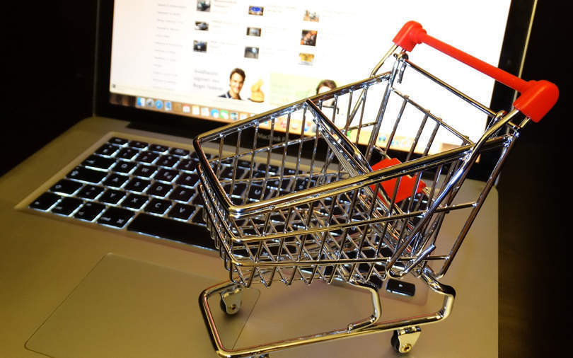 E-tailers cross $1.8 bn in three days of festive sales