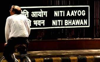 Niti Aayog wants separate regulator for medical devices; UPI clocks 1bn transaction: Report