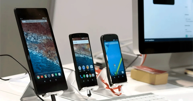Offline sales of smartphones surge, despite better offers online