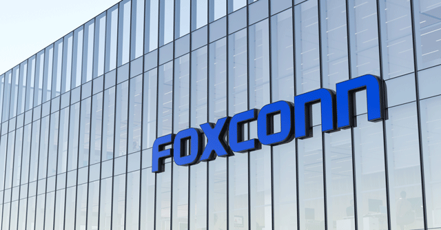 Foxconn sales decline despite China reopening