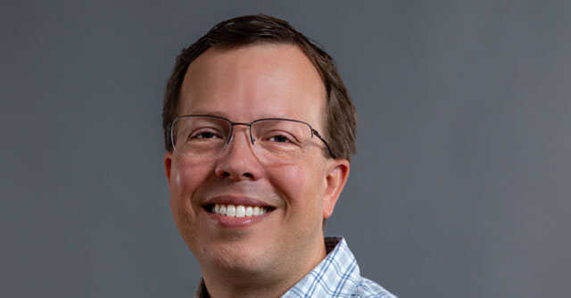 Red Hat CEO pushes open-source AI, bullish on APAC market