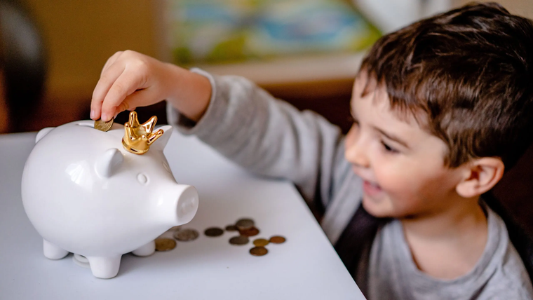 When to open a kids' savings account and how to do it online in minutes